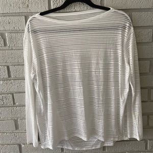 Lululemon back in action long sleeve shirt